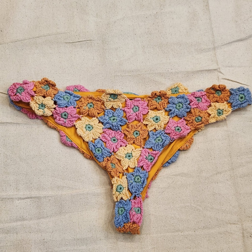 Beach Riot Crochet Flower Bikini Bottom Womens Large Yellow L Floral Cheeky